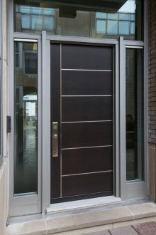 Врата в къщата 2019г