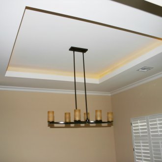 Ниша на тавана на две нива