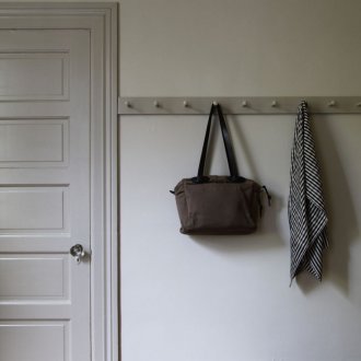 Сива дървена врата