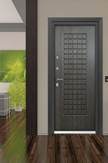 Сива метална врата