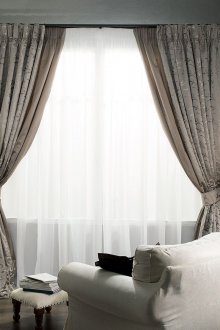 Сиви завеси в прованс стил