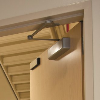 Монтаж на по-близки врати