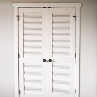 Люлееща се врата на Лувър