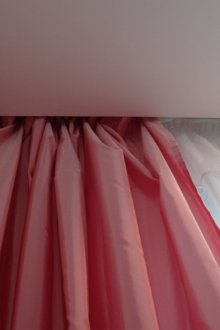 Тавани завеси на скрит перваз