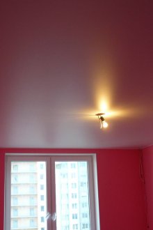 Сатенен розов таван