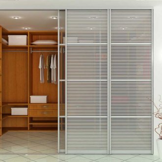 Гардеробна врата с алуминиев профил