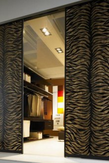 Врати за съблекалня