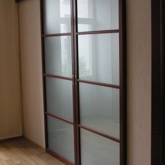 Шарнирна двойна врата