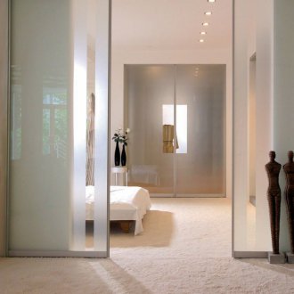 Шарнирна плъзгаща се врата