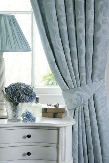 Модерни сини завеси