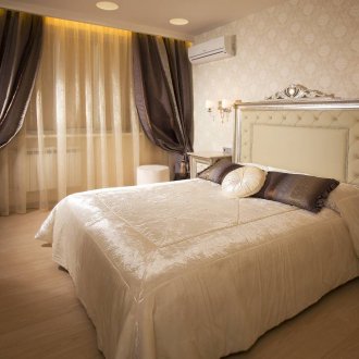 Модерни кафяви завеси