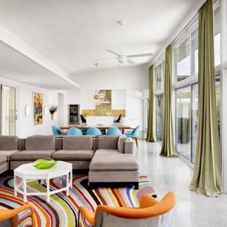 Модерни завеси на панорамен прозорец