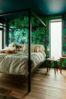 Зелен тапет в интериора на апартамента