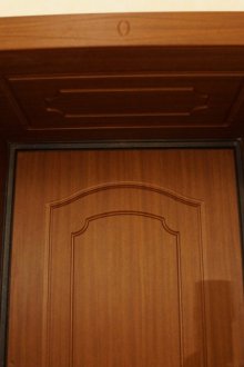 Наклони на входната врата