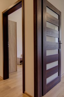 Венге врата към спалнята