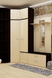 Golden cream wallpaper in the spacious hallway