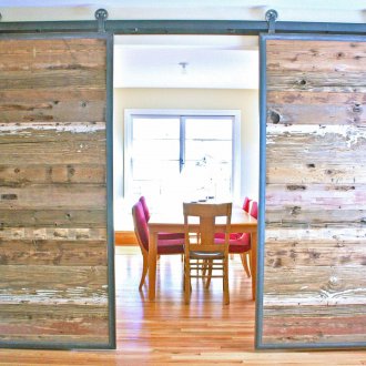 Плъзгаща се врата на кънтри стил