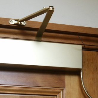 Автоматична бронзова отваряема врата