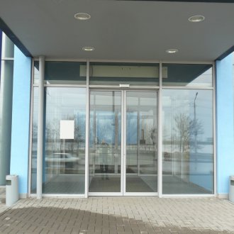 Двойна автоматична врата