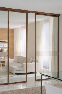 Автоматична стъклена врата