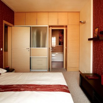 Бургундски флорални тапети