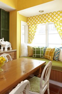 Жълти къси завеси