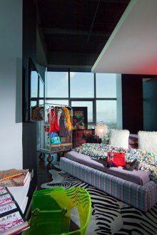 Светещ надпис в интериора