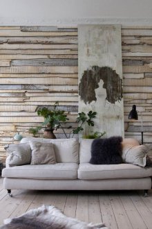 Тапет под дървото в хола