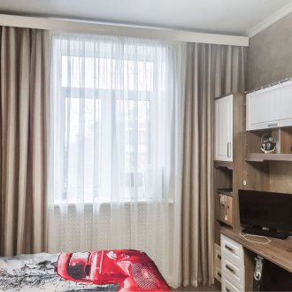 Бежови завеси за момче