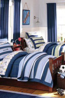 Сини завеси за момчешка стая