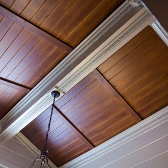 Панели на тавана в къщата