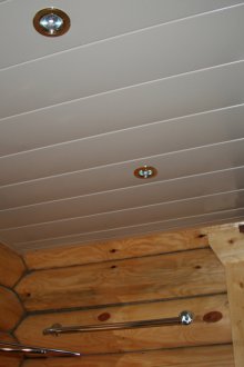 Панели на тавана на селска къща