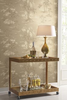 Златен тапет в трапезарията