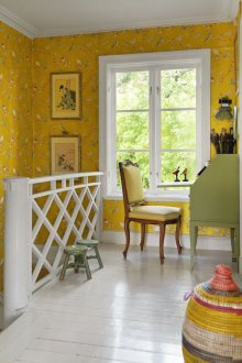 Жълт тапет в стил Прованс