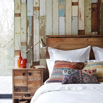 Тапет таванско помещение под дърво