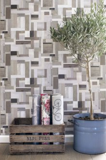 Таванско таванско помещение под дървена мозайка