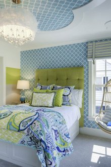 Син тапет в спалнята