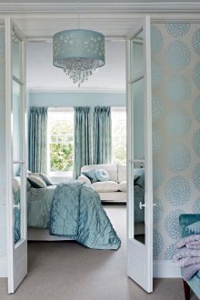 Син тапет с модел