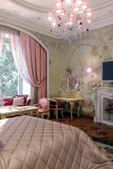 Розови завеси в класически стил