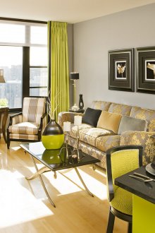 Комбинирани завеси в хола