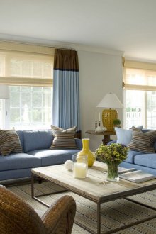 Комбинирани завеси от тъканта им в два цвята