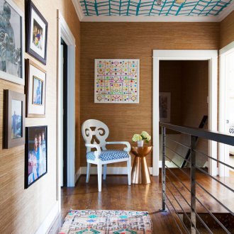 Тапет в къщата на тавана