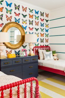 Бели тапети с пеперуди за момиче