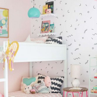 Черно-бял тапет за момиче