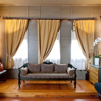 Бежови завеси в къщата