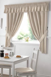 Бежови завеси завеси