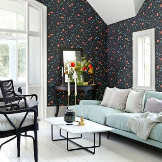 Washable floral wallpaper