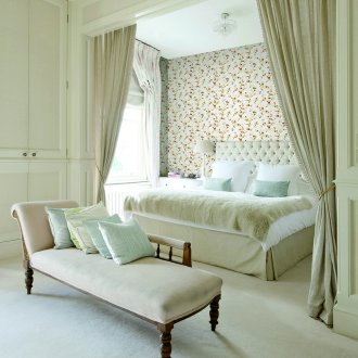 Washable wallpaper in the bedroom
