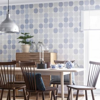 Washable wallpaper in the dining room