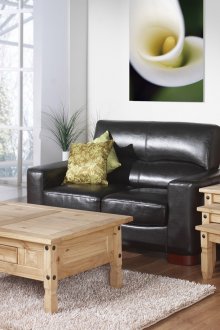 Гардероби и маси от дъб за апартамент